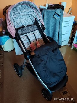 Petite&Mars Royal športový kočík - 7
