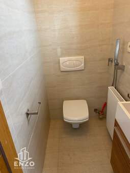 Prenájom luxusný 5 izbový rodinný dom s parkovaním a záhrad - 7