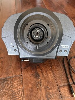 Thrustmaster T300 RS GT Edition - 7
