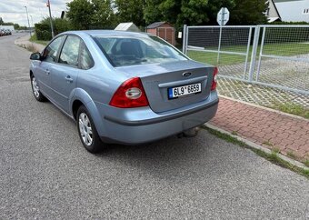 Ford Focus 1,6i Nová STK Tažné klima benzín manuál 74 kw - 7
