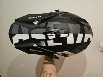 Prilba na bicykel. - 7