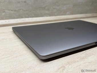 Apple MacBook Pro 16" 2019 i7 6C/ 16GB RAM/ 512GB - 7