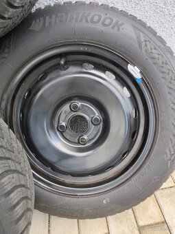 Zimná sada 185/65 R15 vrátane diskov a puklic - 7