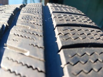 245/40 r19 zimne pneumatiky - 7