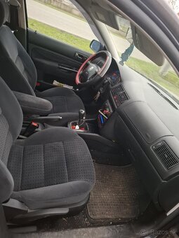 Predám VW golf 4 - 7