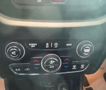 Jeep Cherokee 2.2 M-Jet Longitude 4WD - 7