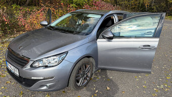 Peugeot 308 SW 1.2 e-THP 130k Combi 96kw Manuál - 7