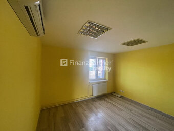 Rodinný dom na bývanie aj podnikanie priamo v meste (F659-12 - 7