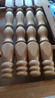 Rozťahovací jedálenský stôl a stoličky - 7