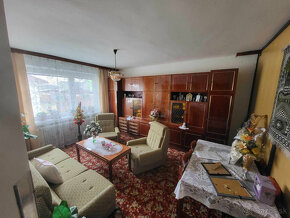 Na predaj veľký 4 izbový rodinný dom v obci Bešeňov - 7