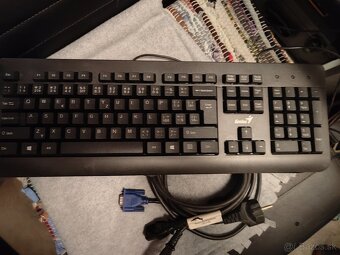 17" LCD monitory - 7
