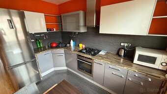 Veľká nepriechodná izba ihned k dispozicii na prenájom - 7