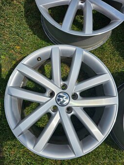 VW Vancouver 5x112 R18 ET51 7.5J - 7