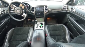 Jeep Grand Cherokee 3.0 - 7