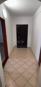 2-izbový byt na prenájom na Nábrežnej ulici v Nových Zámkoch - 7