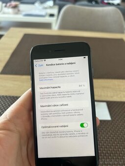 iPhone SE 64GB - 7