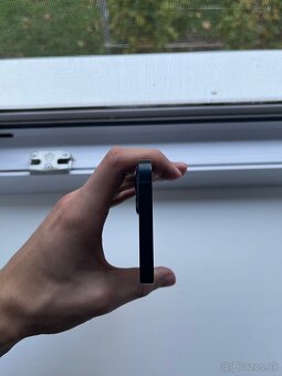 Apple iPhone 13 Midnight Black - 7
