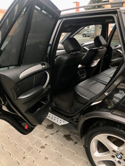 BMW X5 4.6 iS - 7