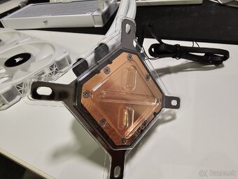 Corsair iCue H100i Elite Capellix 240mm - 7