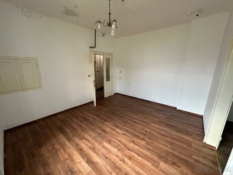 Obchodný priestor 260 m² na prenájom v centre Sobraniec - 7