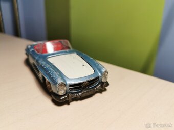Tekno Mercedes 300 - 7