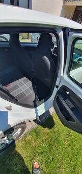 Volkswagen Up 1.0 44Kw benzin - 7