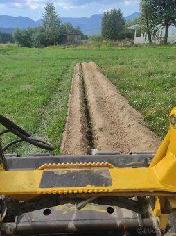 Ryhovanie ,drazkovanie trencher -pripojky vody ,elektriky - 7