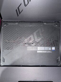ASUS ROG Strix G512L - 7