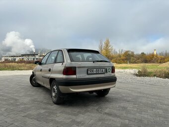 Opel Astra F 1.6 - 7