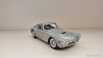 1:18 FERRARI 250GT BERLINETTA - 7