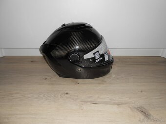 Predam krasnu novu karbonovu moto prilbu znacky SHARK SPARTA - 7