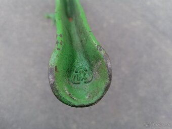 Predám starožitný stojan na Vianočný stromček - 7