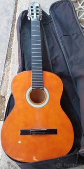 3 Gitary + 2 obal - 7