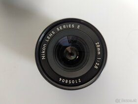 Nikon EM a objektívy - 7