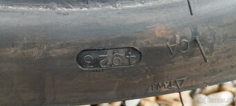 Predám pneumatiky na skúter 120/70 R15 a 140/70 R 14 - 7