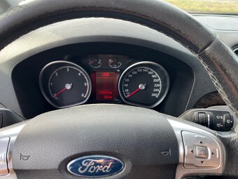 Predám Ford Galaxy r.v.2008 2.0tdci230500km 7 miest automat - 7