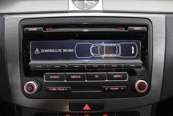 Volkswagen Passat 2.0 TDI Comfortline - 7