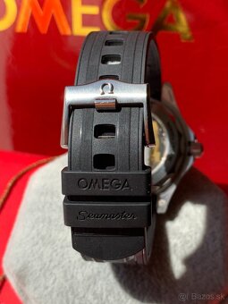 Omega Seamaster 007 “On Her Majesty’s Secret” 42mm - 7