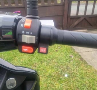 Predám elektricky invalidný vozik - 7