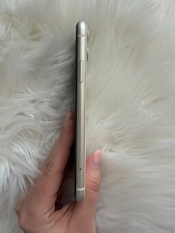 iPhone 11 64gb white - 7