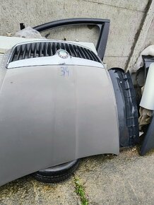 Predám kapotu skoda oktavia 2 ii 3 iii pred a po lifte - 7