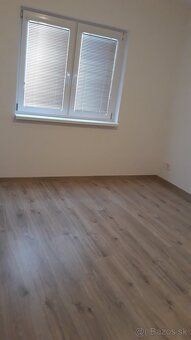 Prenájom 2-izbového bytu s veľkou terasou v centre Lehníc - 7