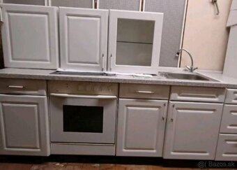 Krásná venkovská kuchyně se spotřebiči,5456 - 7