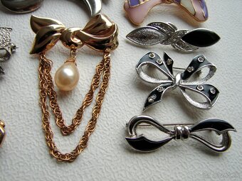 Starožitné a retro brošne - mašle - 7