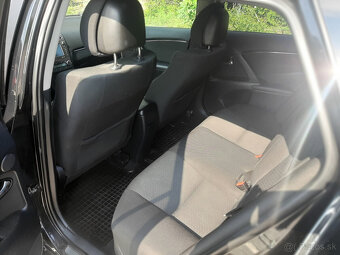 Toyota Avensis - 7