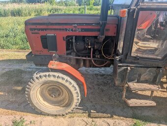 Traktor Zetor - 7