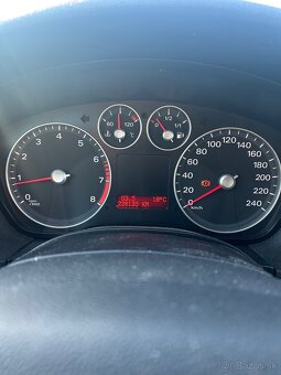 Ford Focus 1.6 - 7