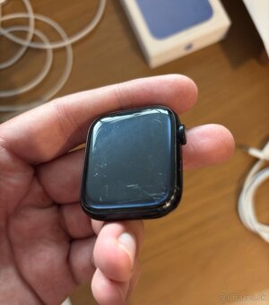 Predám Apple iPhone 16 128gb + Apple Watch 9 45mm + prísluše - 7