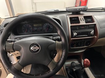 Nissan Terrano II 2.7 - 7