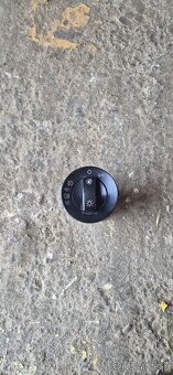 Predám diely z Audi a4 b6/b7 avant(combi) - 7